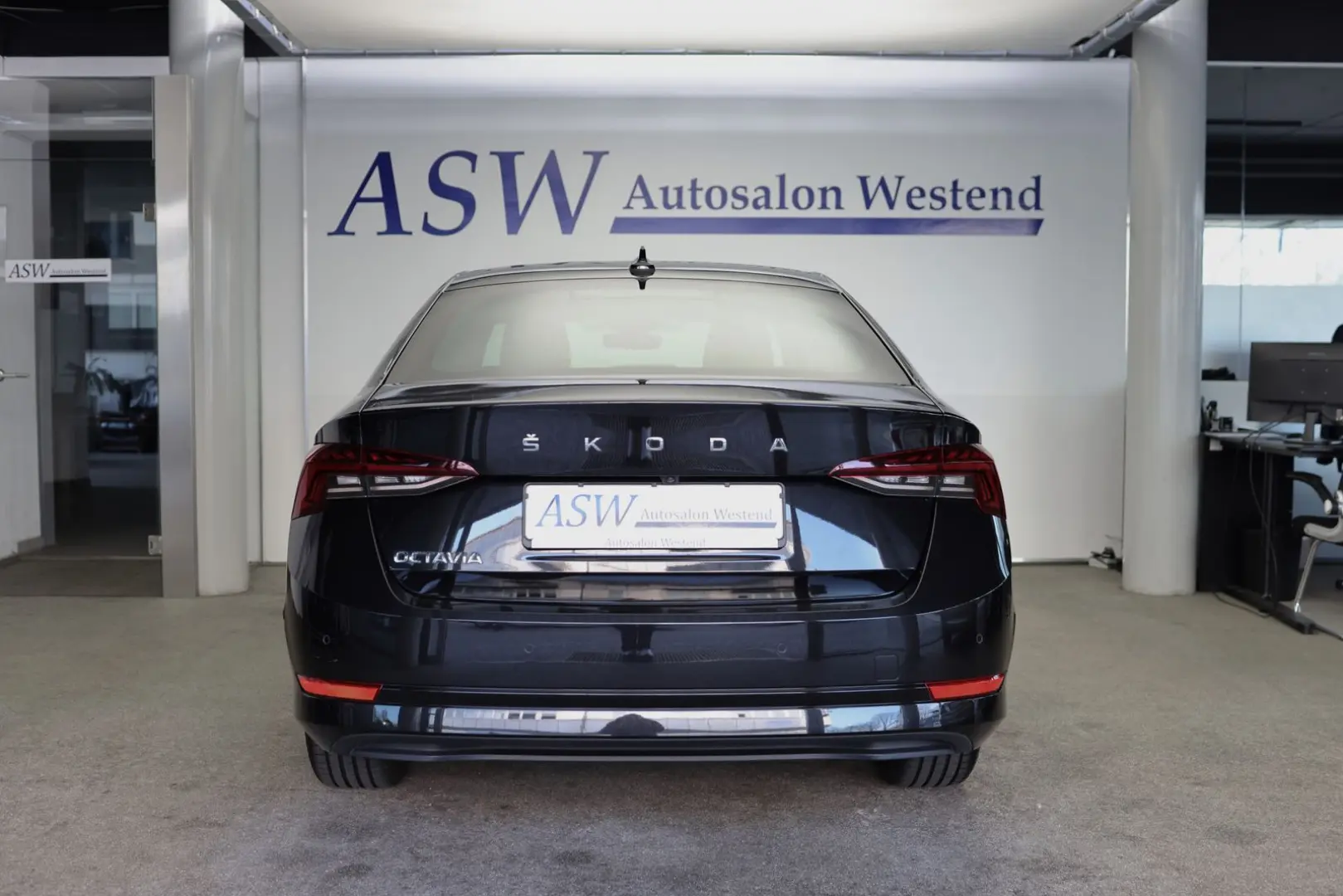 Octavia LIMOUSINE 2,0 TDI FIRST EDITION 18-ZOLL
