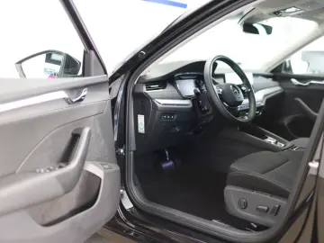 Octavia LIMOUSINE 2,0 TDI FIRST EDITION 18-ZOLL