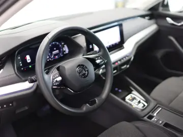 Octavia LIMOUSINE 2,0 TDI FIRST EDITION 18-ZOLL