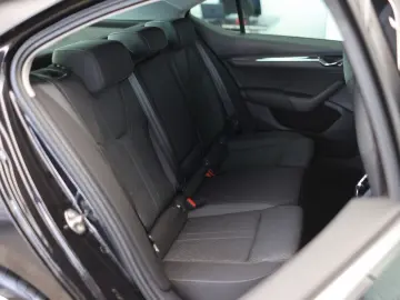 Octavia LIMOUSINE 2,0 TDI FIRST EDITION 18-ZOLL