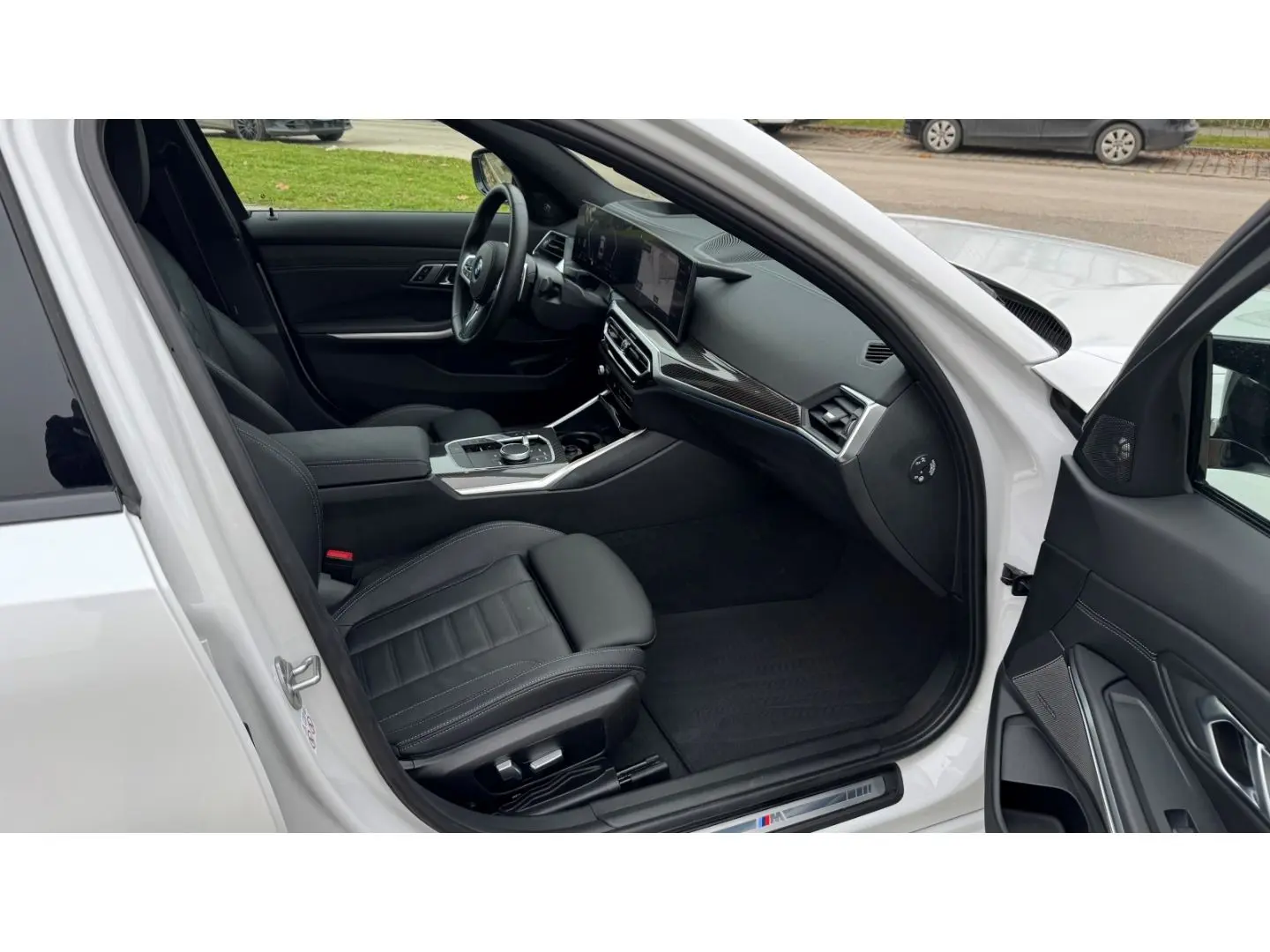 M340i xDrive Park- & Drive-Assist HuD AHK Harman
