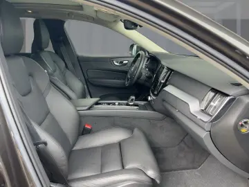 XC 60 B4 D MOMENTUM PRO AWD