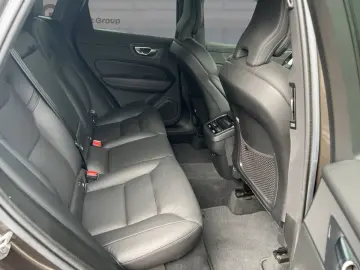 XC 60 B4 D MOMENTUM PRO AWD