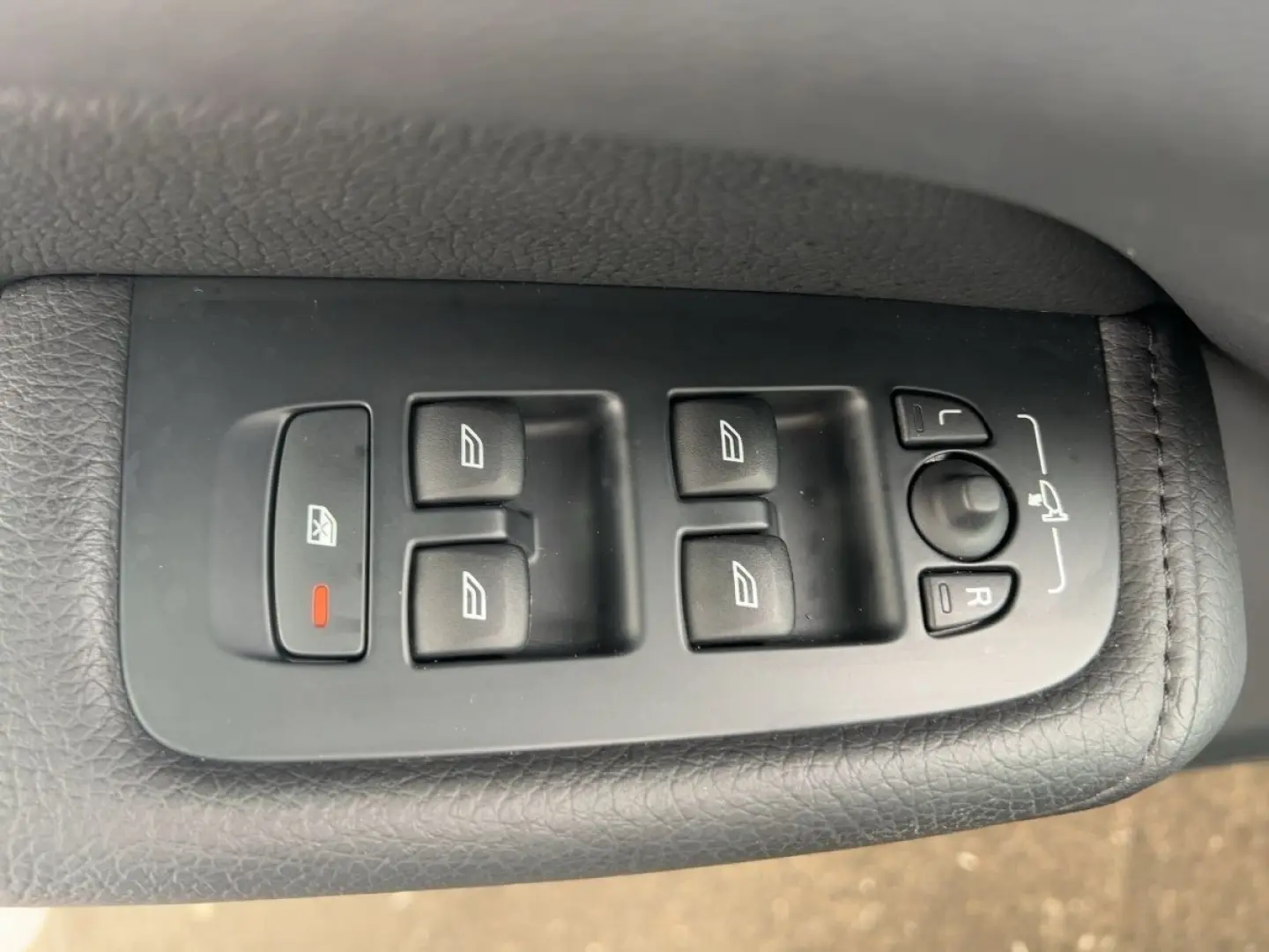 XC 60 B4 D MOMENTUM PRO AWD