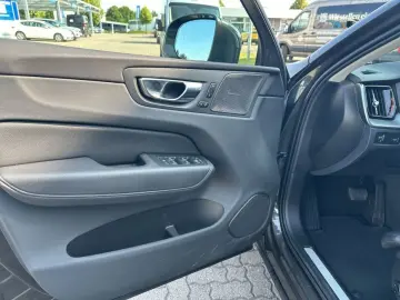 XC60 B5 D AWD Geartronic Momentum Pro
