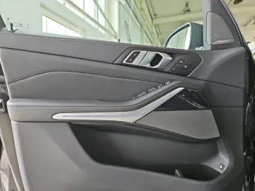 X5 xDrive50e *M Sportpaket*H&K*AHK*Pano*DAB*Park