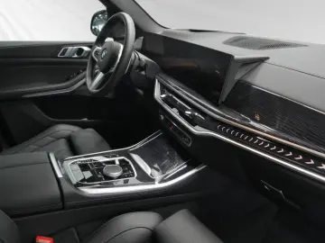 X5 xDrive30d M Sport Pro|AHK|22