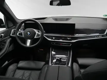 X5 xDrive30d M Sport Pro|AHK|22