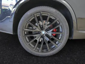 X5 xDrive30d M Sport Pro|AHK|22