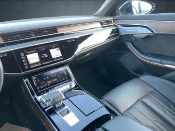 A8 60 TFSI e qu HDMatrix/Pano/HuD/B&O/Assist/20'