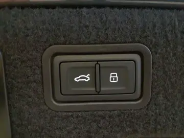 A8 L 60 TFSI e quattro tiptronic