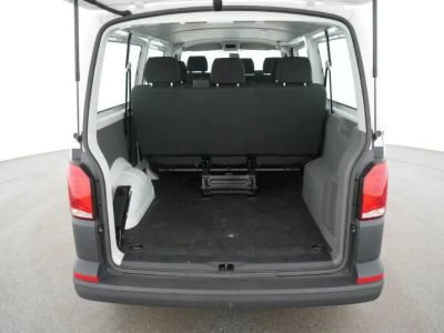 T6 Transporter Kombi 6.1 LR lang ABTe DSG 9Sitze