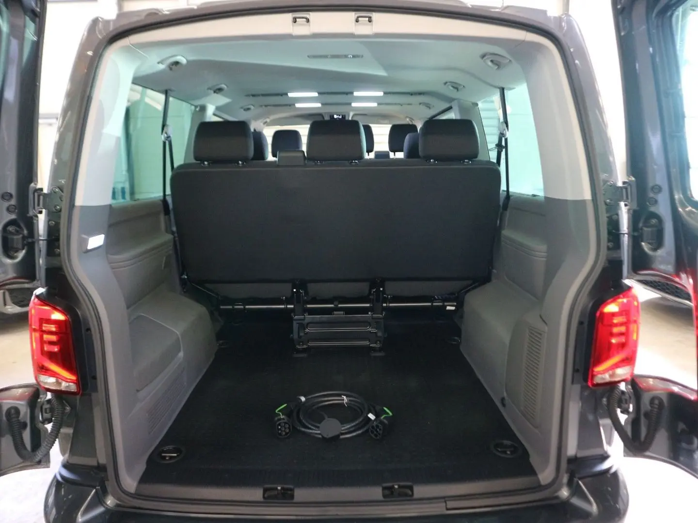 T6.1 Caravelle ABTe Comfort LR DSG 9-Sitzer Kam