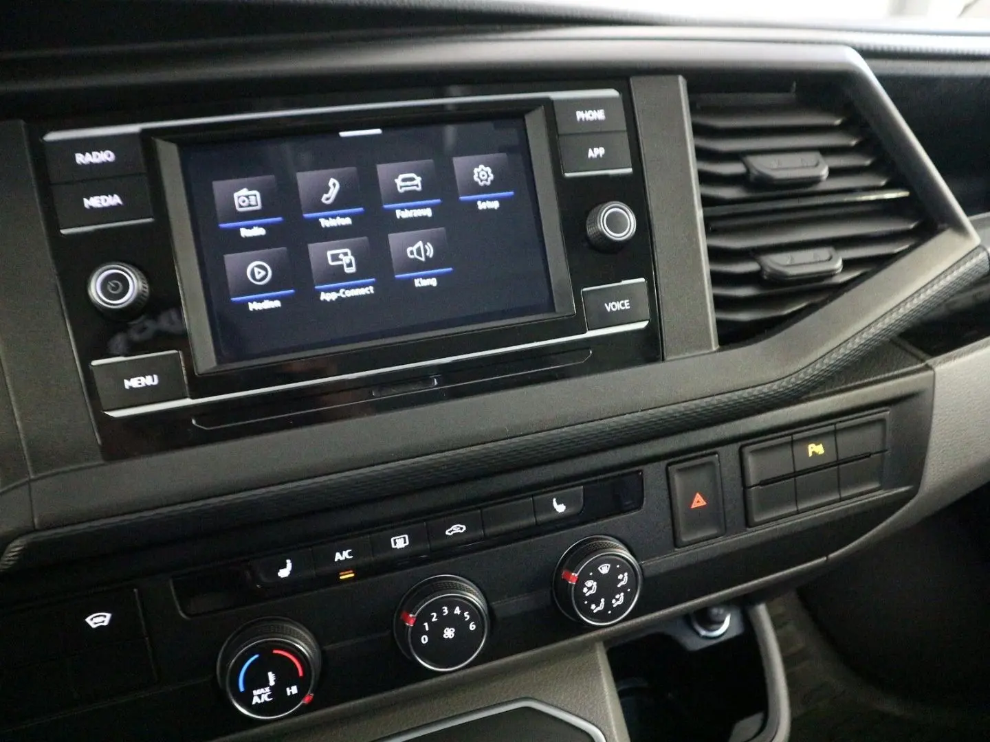 T6.1 Caravelle ABTe Comfort LR DSG 9-Sitzer Kam