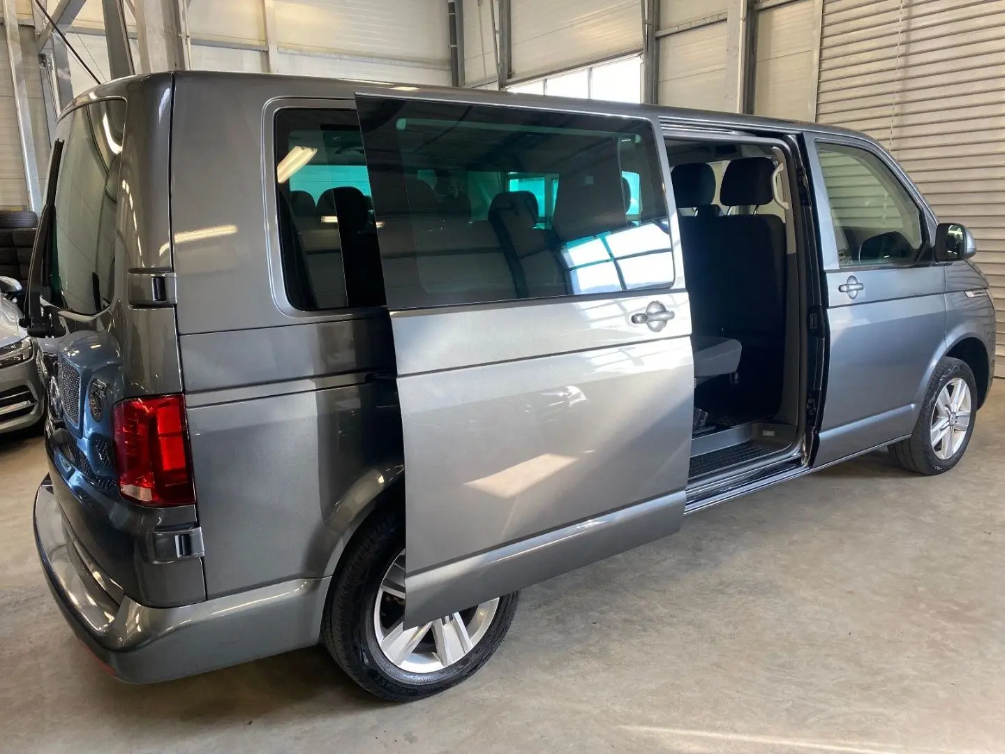 T6.1 Caravelle ABTe Comfort LR DSG 9-Sitzer Kam