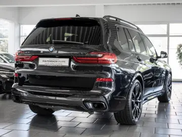 X7 xDr 40d M-Sport/Bowers/TV/SkyLounge/360/SoftClose/Massage