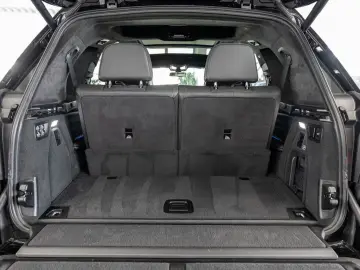 X7 xDr 40d M-Sport/Bowers/TV/SkyLounge/360/SoftClose/Massage