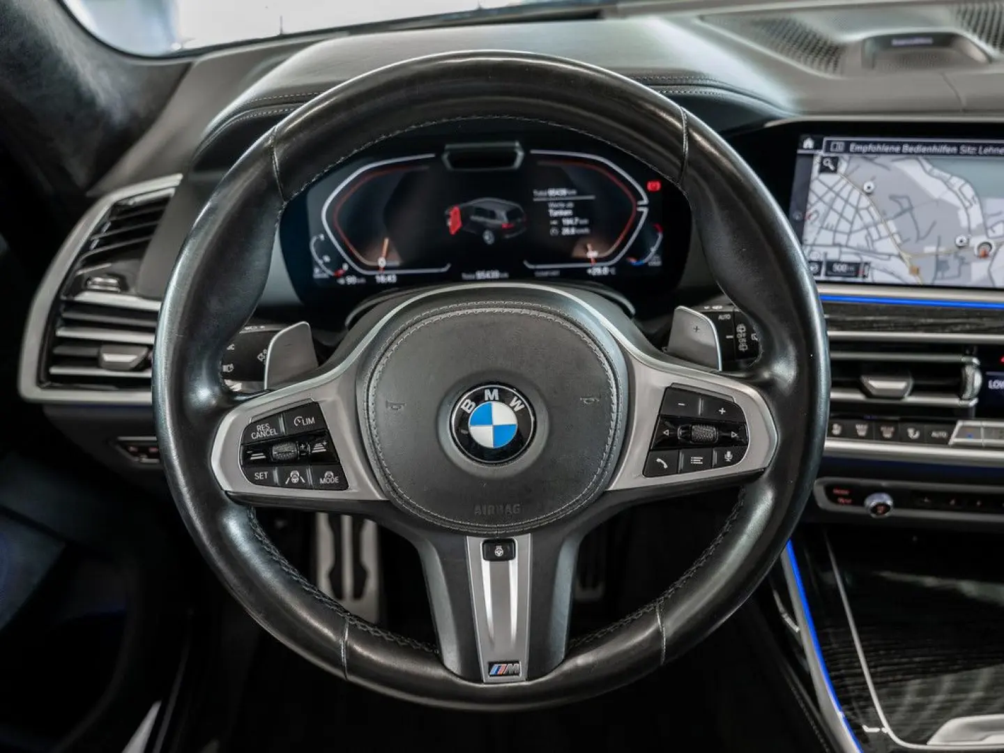 X7 xDr 40d M-Sport/Bowers/TV/SkyLounge/360/SoftClose/Massage