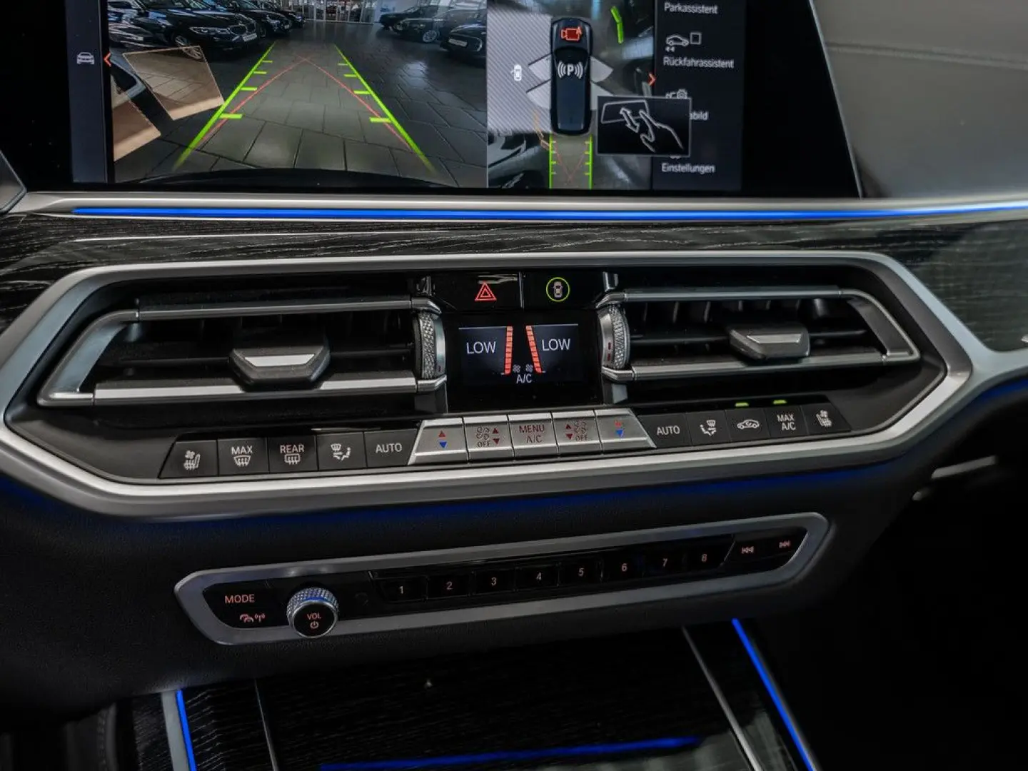 X7 xDr 40d M-Sport/Bowers/TV/SkyLounge/360/SoftClose/Massage