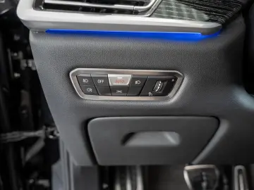 X7 xDr 40d M-Sport/Bowers/TV/SkyLounge/360/SoftClose/Massage
