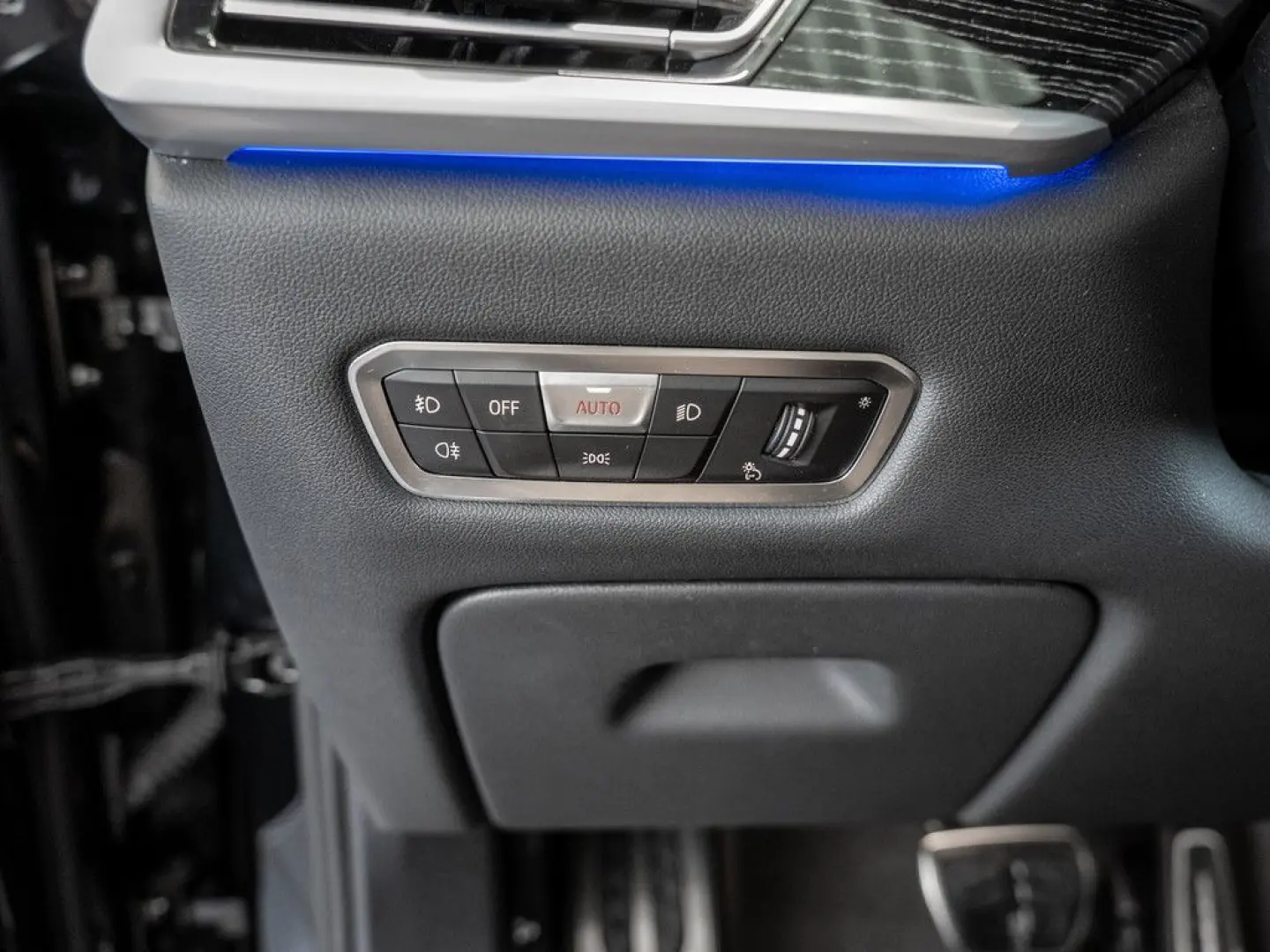 X7 xDr 40d M-Sport/Bowers/TV/SkyLounge/360/SoftClose/Massage