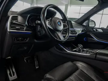 X7 xDr 40d M-Sport/Bowers/TV/SkyLounge/360/SoftClose/Massage