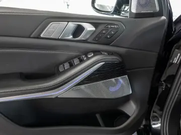 X7 xDr 40d M-Sport/Bowers/TV/SkyLounge/360/SoftClose/Massage