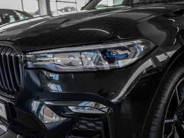 X7 xDr 40d M-Sport/Bowers/TV/SkyLounge/360/SoftClose/Massage