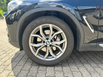 BMW X3 xDr 30e xLine*Pano*LED*T-Leder