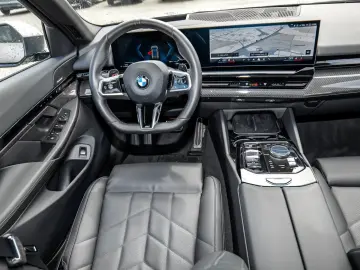 BMW 520d xDrive Limousine M Sport Pano Standheiz. DA