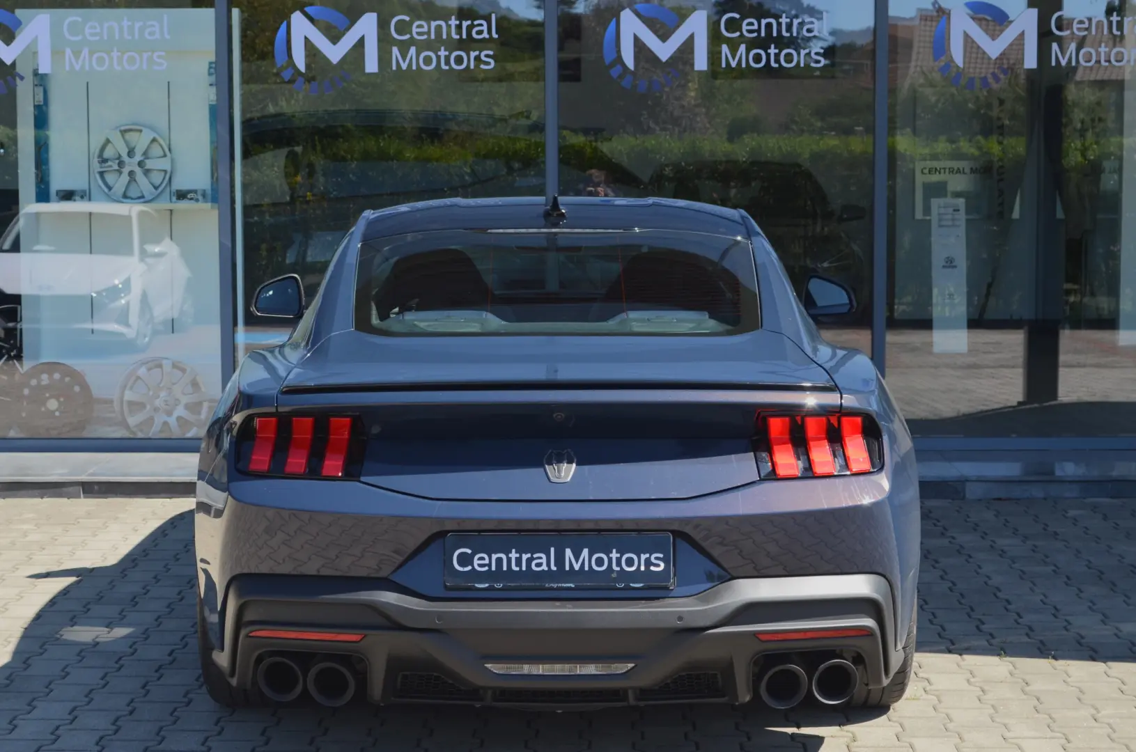 Ford Mustang S650 Fastback Dark Horse