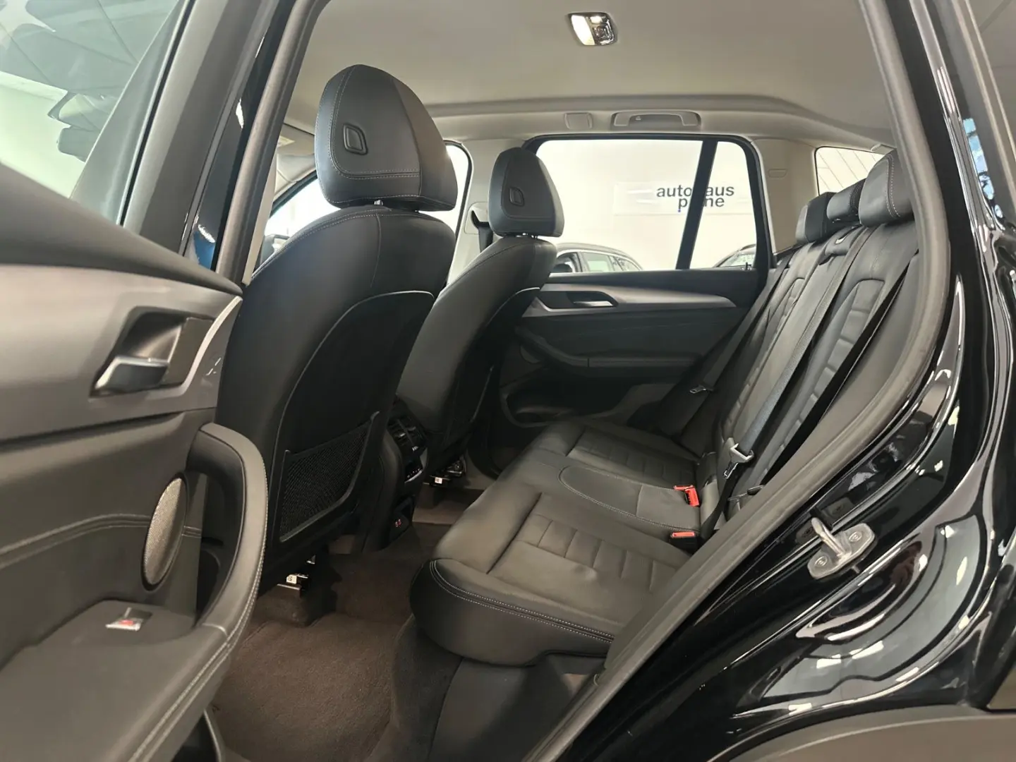 X3 xDrive 20d Aut/HUD/Park&DdiveAss+/Harman