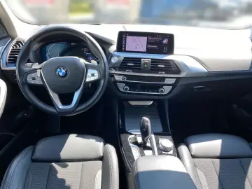X3 xDrive30e Advantage, HYBRID
