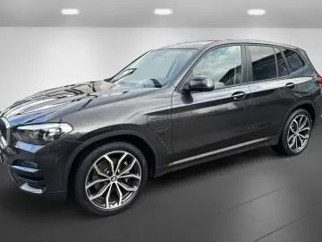 BMW X3 xDrive30e Avantaj Head-Up
