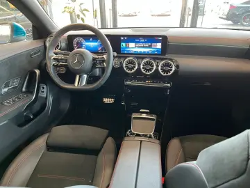 CLA 200 d Coupé AMG ADVANCED+ AHK MULTIBEAM TWA