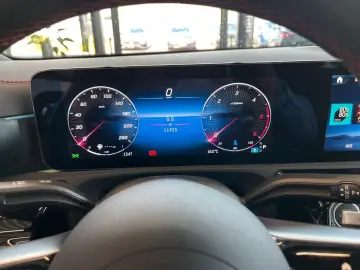 CLA 200 d Coupé AMG ADVANCED+ AHK MULTIBEAM TWA