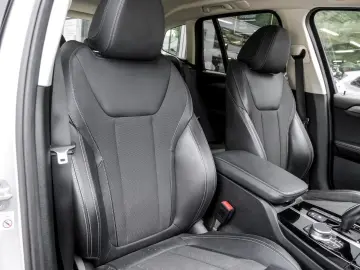 BMW X3 xDrive30e AVANTAJ, AHK, DA, PA