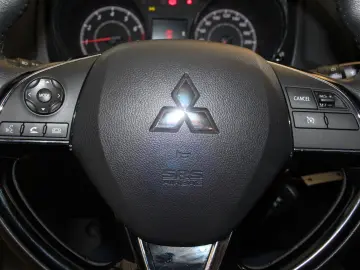 ASX / Kamera/ Alu/ SHZ/ Navi/39tkm
