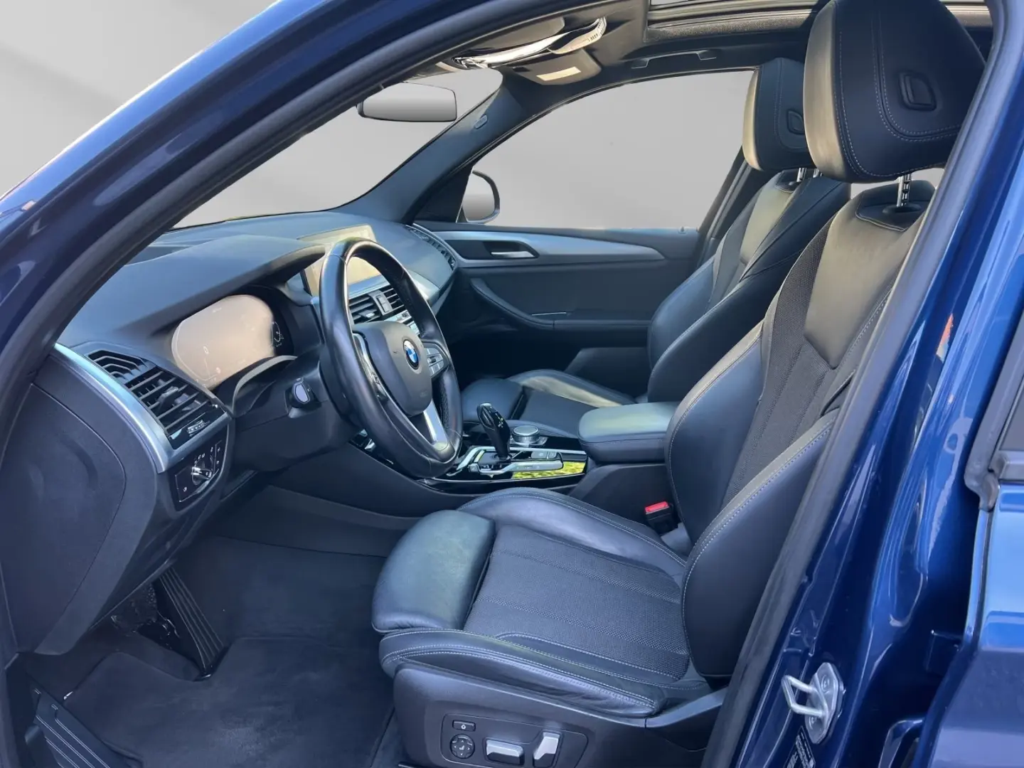 BMW X3 xDrive30e HUD ACC RFK AHK Pano