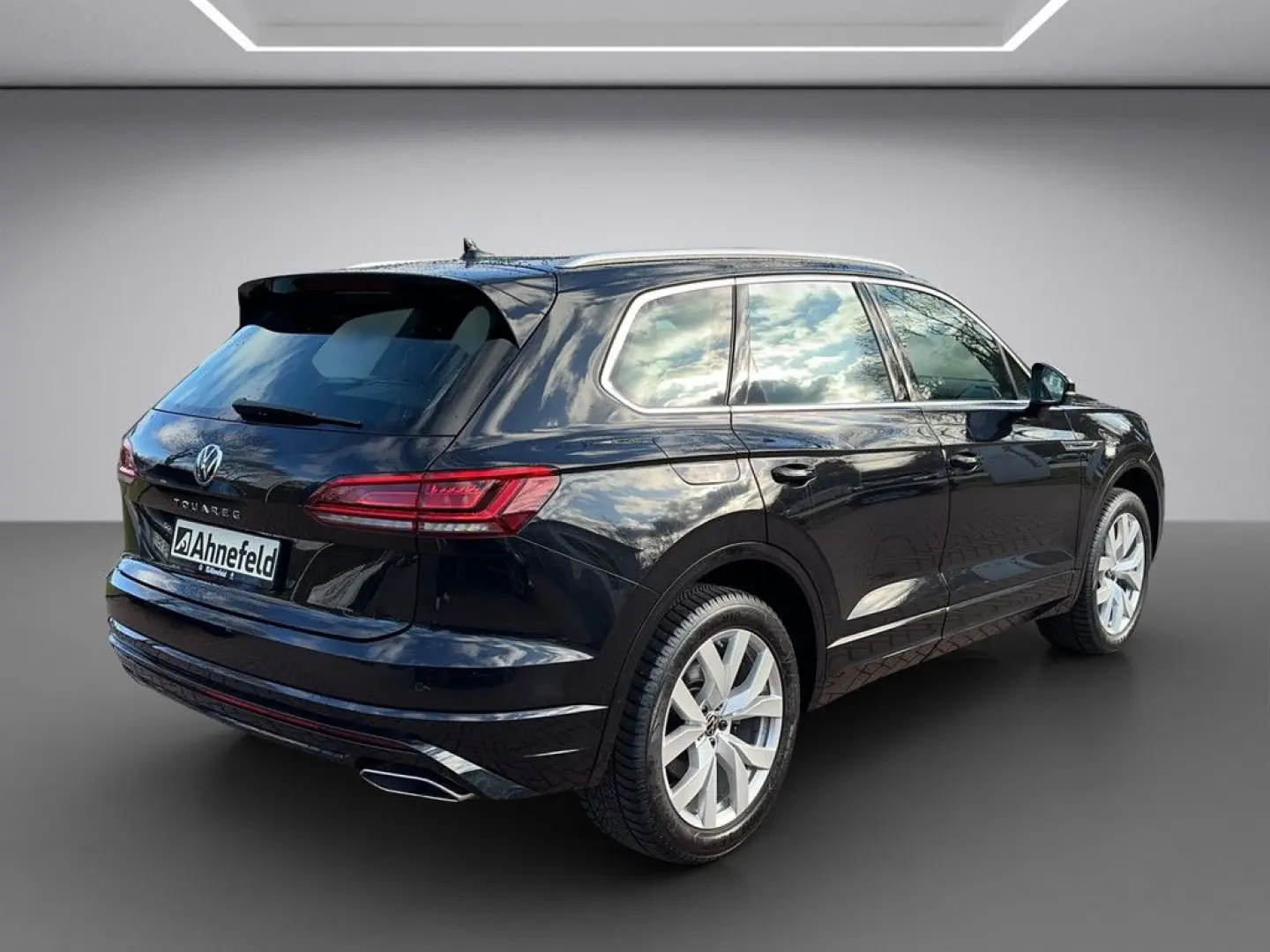 Touareg 3.0 V6 TDI R-Line 4Motion DSG PANO LED