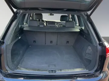 Touareg 3.0 V6 TDI R-Line 4Motion DSG PANO LED