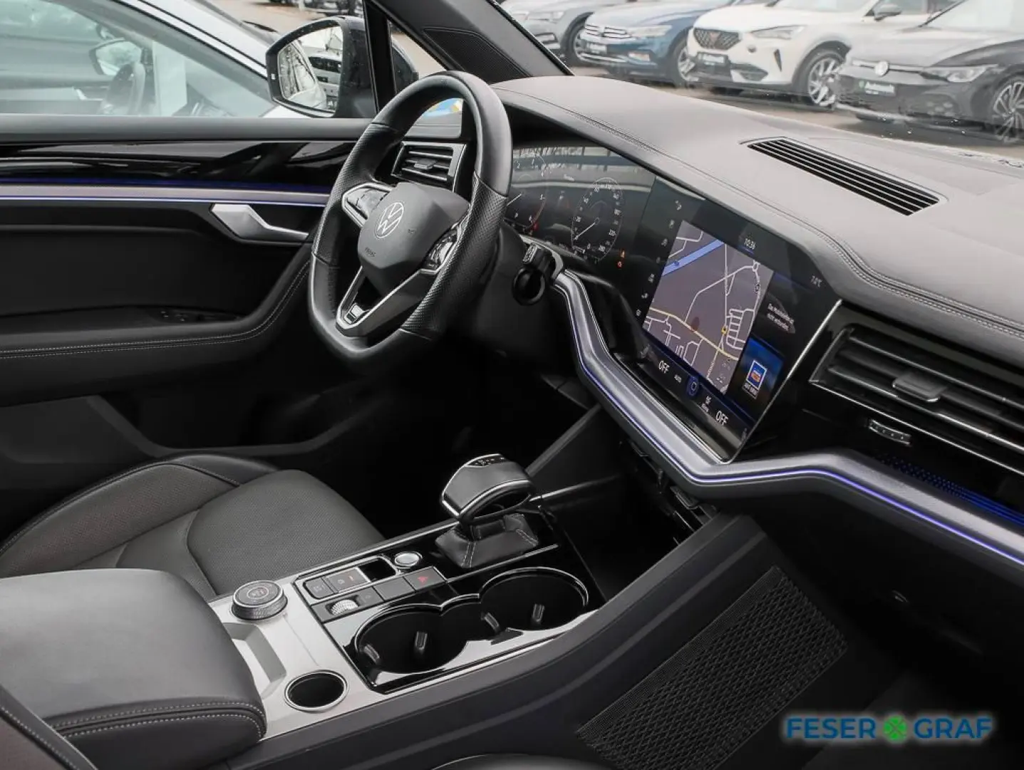 Touareg 3.0 TDI 4M R-Line Black AHK Matrix Pano