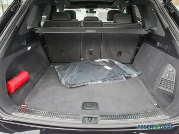 Touareg 3.0 TDI 4M R-Line Black AHK Matrix Pano