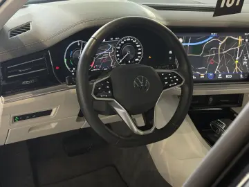 Touareg Elegance 4Motion eHybrid *Pano*AHK