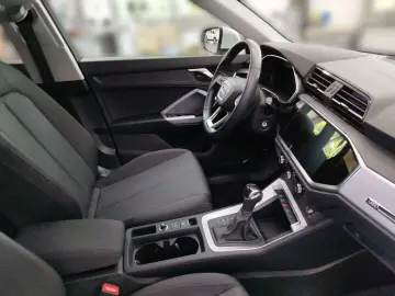 Q3 35 TFSI S tronic Navi DAB VC PDC Sitzheizung