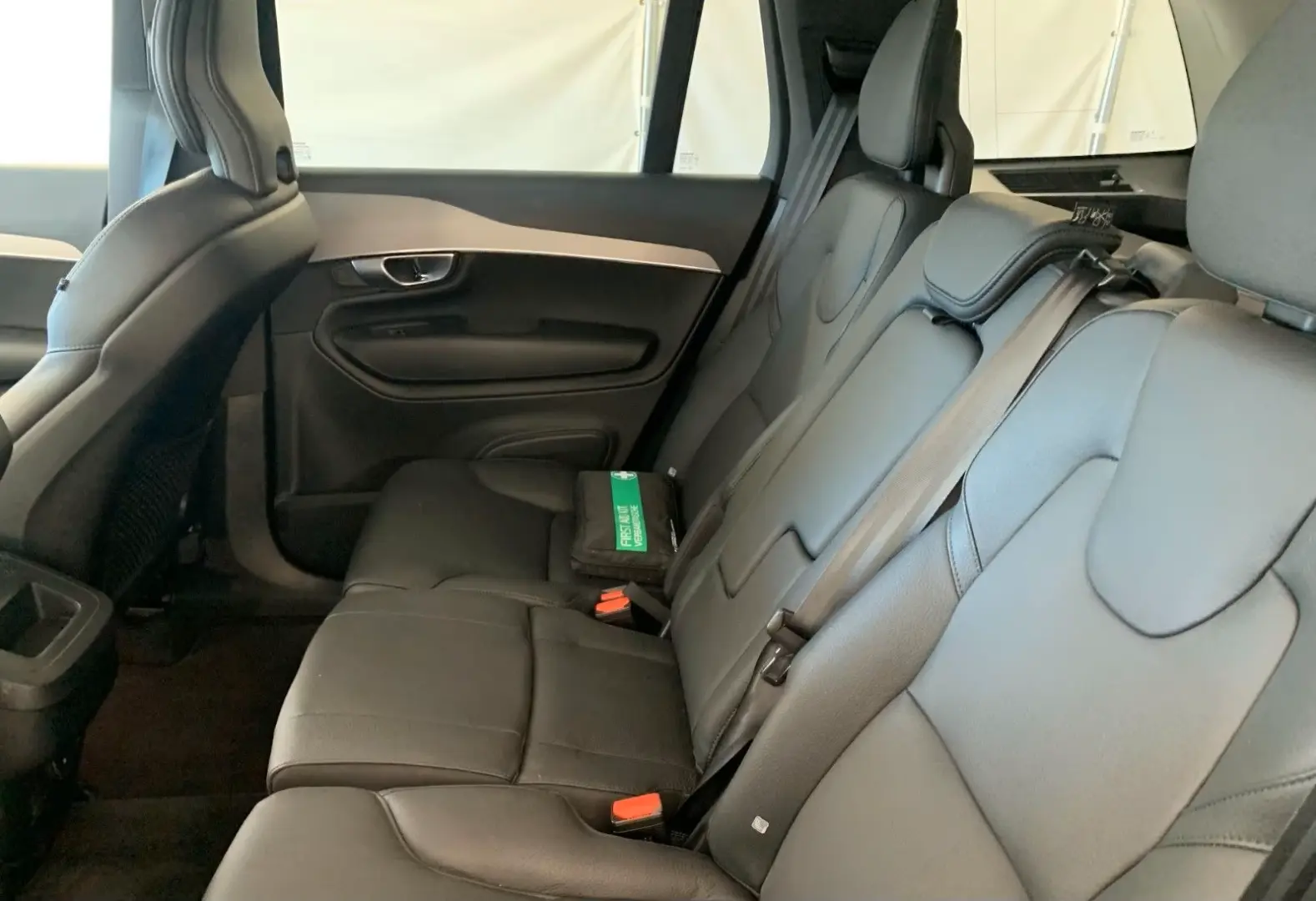 Volvo XC60 RDesign Expr., AHK, LED, Kam