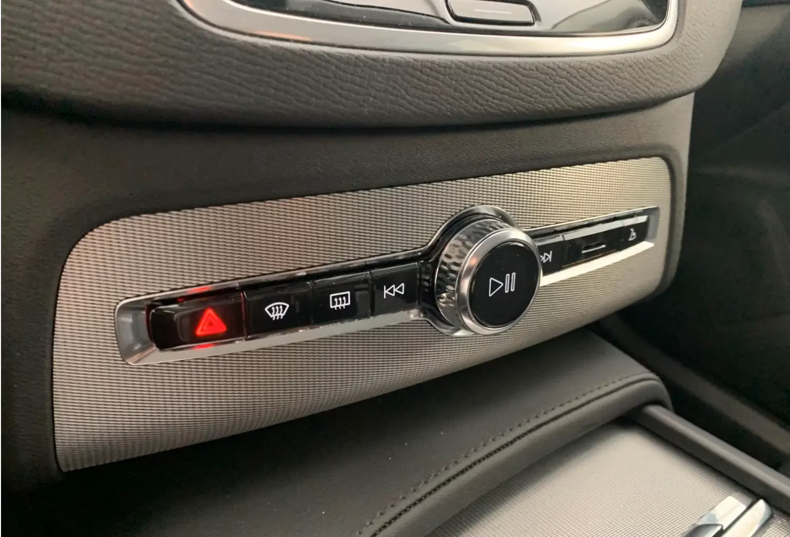 Volvo XC60 RDesign Expr., AHK, LED, Kam