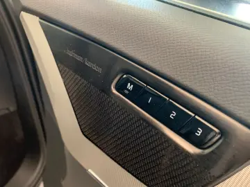 Volvo XC60 RDesign Expr., AHK, LED, Kam