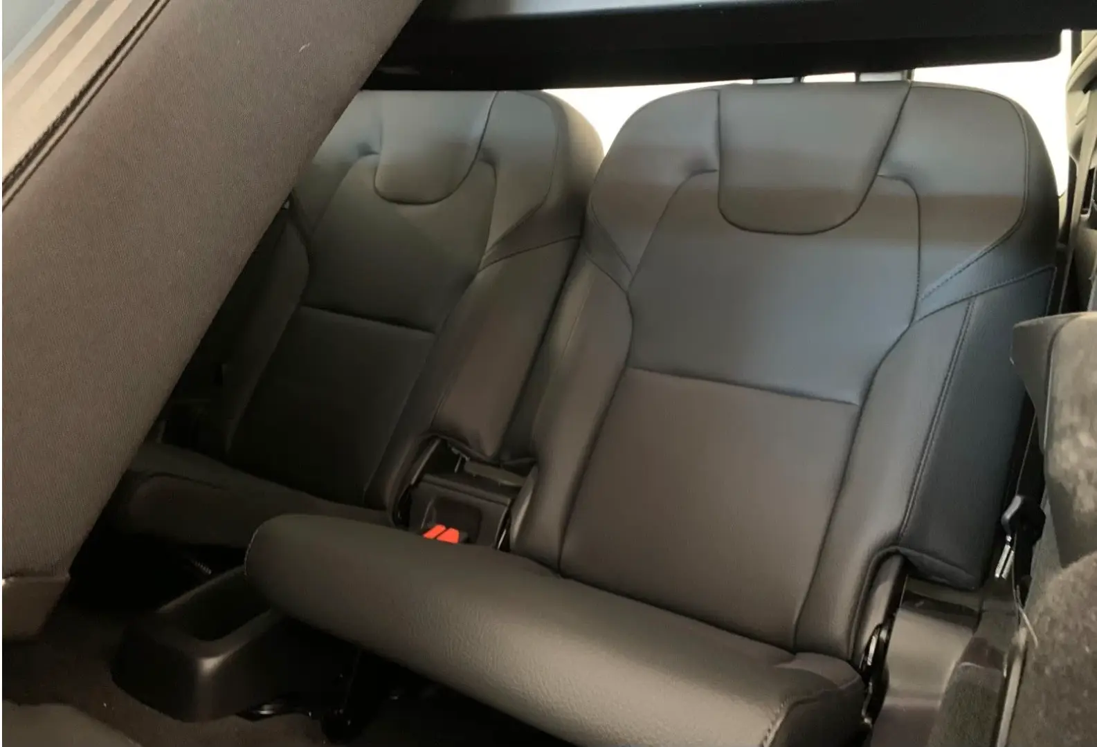 Volvo XC60 RDesign Expr., AHK, LED, Kam