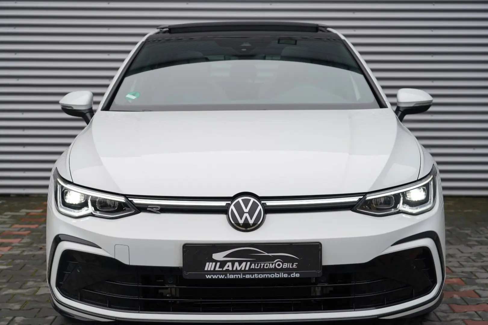Golf VIII R-Line eTSI DSG PANO KEYLESS LED GARAN